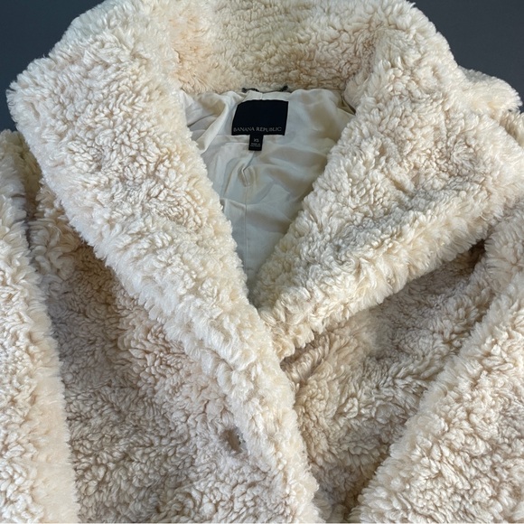 Banana Republic Cozy Cream Teddy Coat - Picture 5 of 10